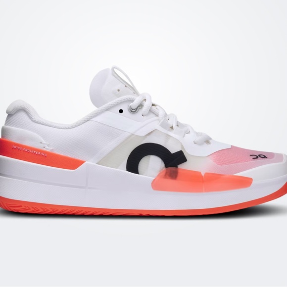 On Cloud Women’s Tennis Shoes - THE ROGER Pro 2 - Picture 1 of 5